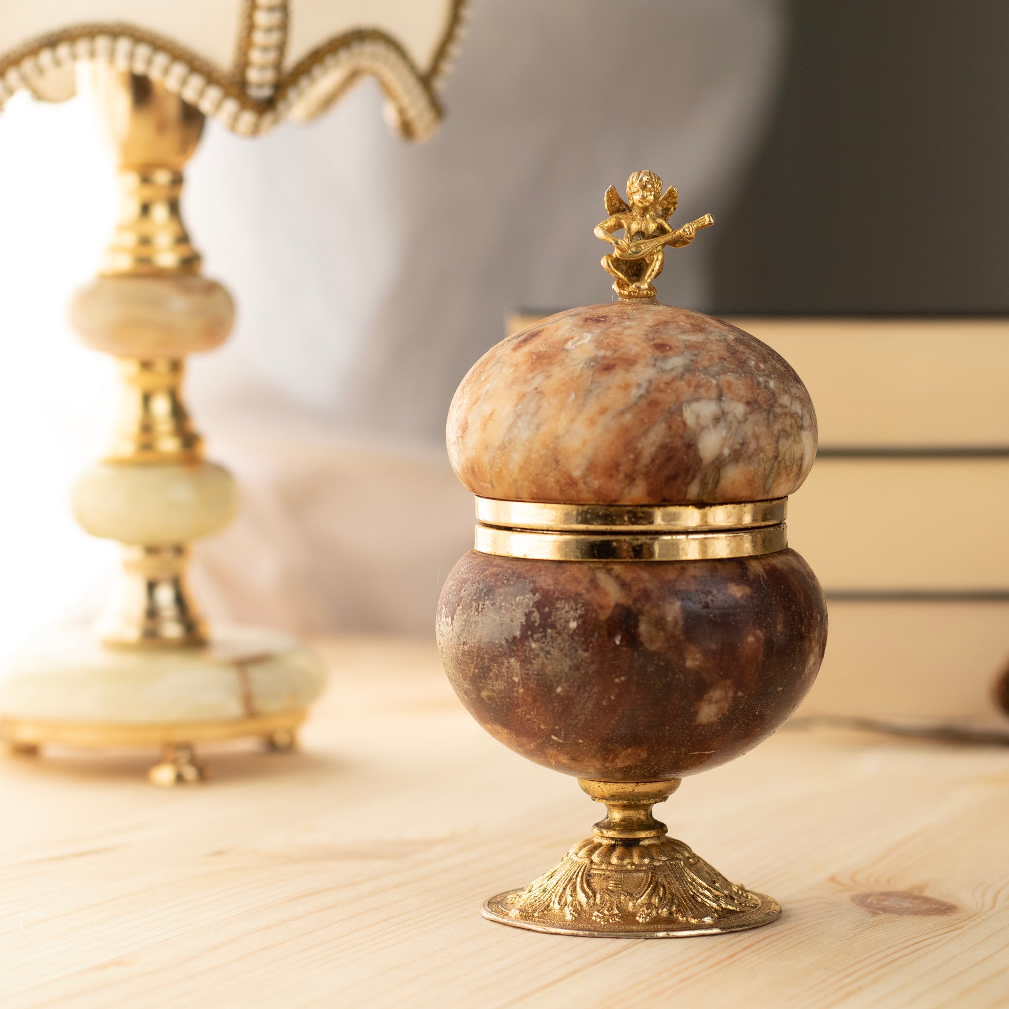 Antique Alabaster Table Cigar Lighter with Timeless Elegance